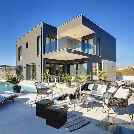 Modern With Private Pool, Jacuzzi, Sauna Lägenhet Rovinj