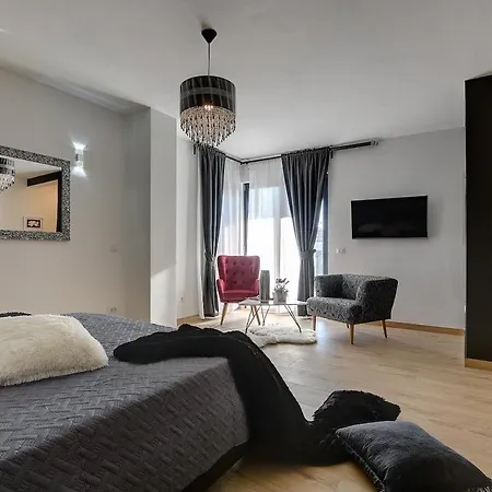 Lägenhet Modern With Private Pool, Jacuzzi, Sauna