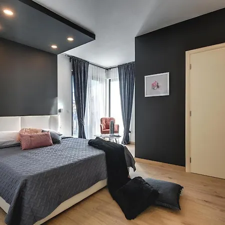 Lägenhet Modern With Private Pool, Jacuzzi, Sauna