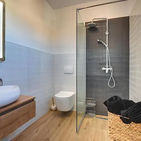 Modern With Private Pool, Jacuzzi, Sauna Lägenhet *