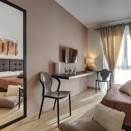 Modern With Private Pool, Jacuzzi, Sauna