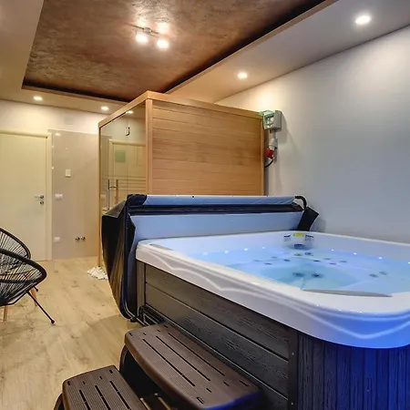 Modern With Private Pool, Jacuzzi, Sauna Lägenhet *